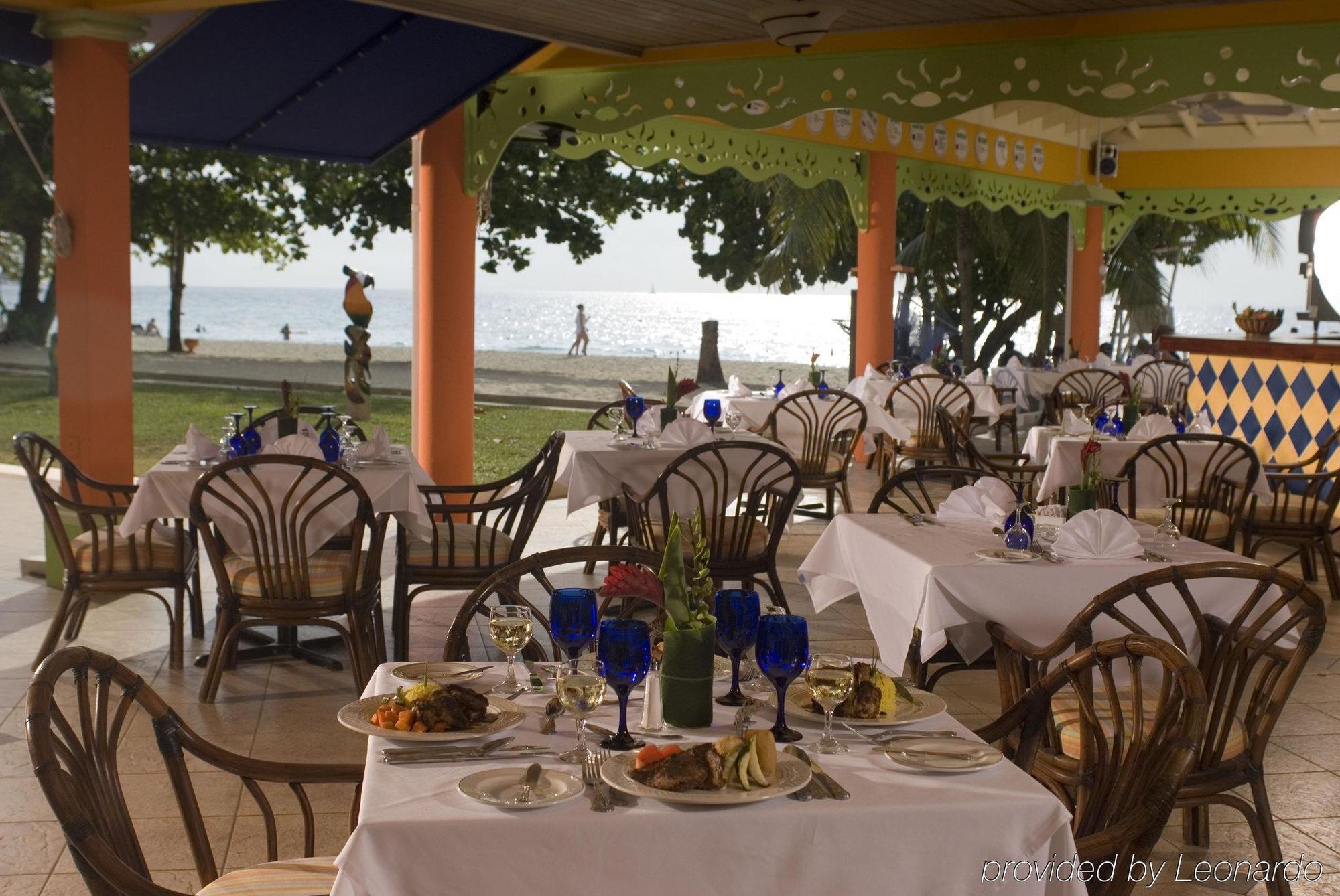 Grand Pineapple Beach Negril Hotel Exterior photo