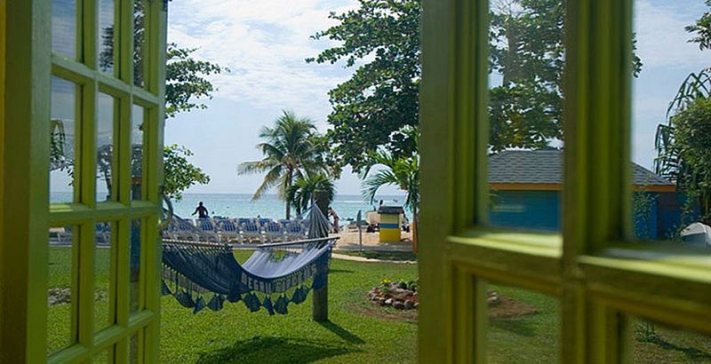 Grand Pineapple Beach Negril Hotel Exterior photo