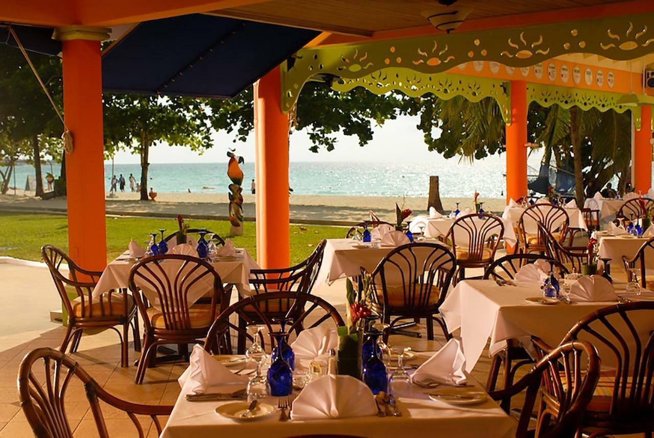 Grand Pineapple Beach Negril Hotel Exterior photo