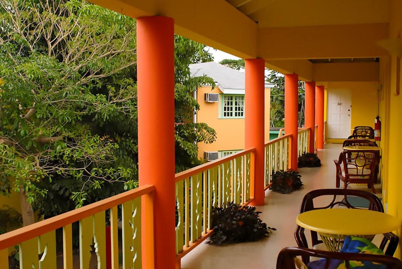 Grand Pineapple Beach Negril Hotel Exterior photo